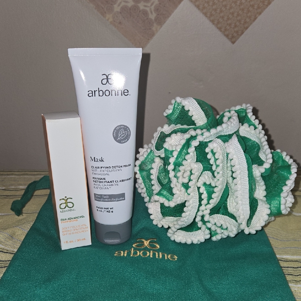 Arbonne Clear Future Detox Mask - White and Green Set